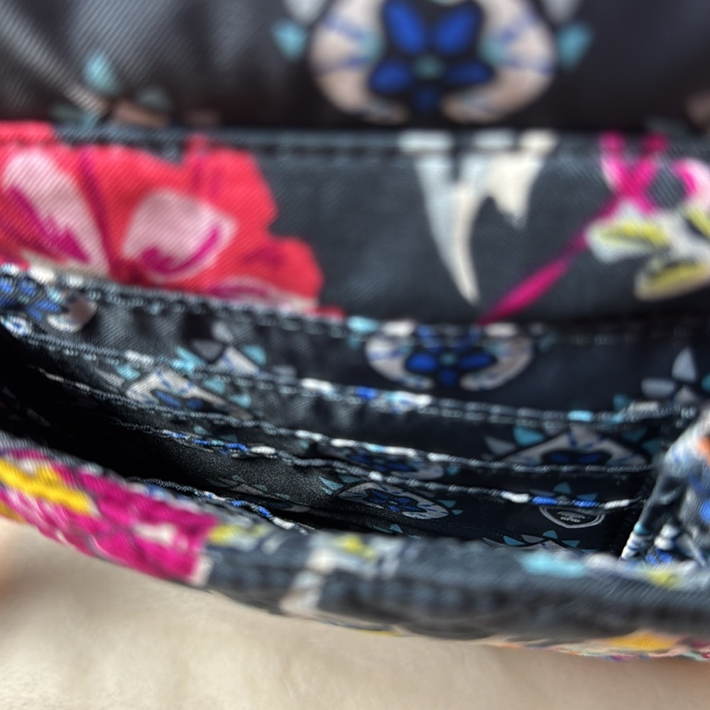 Vera Bradley Crossbody PRETTY POSIES Floral Quilted Purse Handbag - Picture 9 of 13